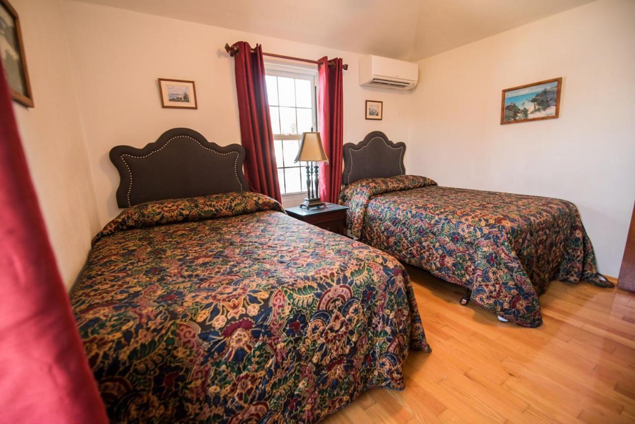 Windsong Guest Apartments Pembroke Exteriér fotografie