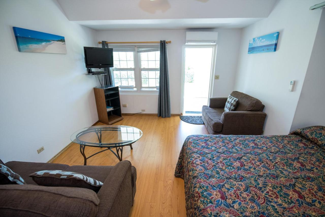 Windsong Guest Apartments Pembroke Exteriér fotografie